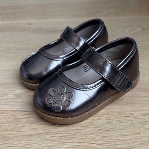 Mooshu trainers Mary Jane’s